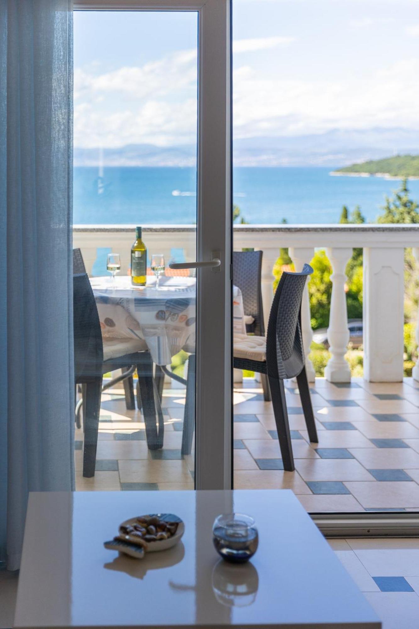 Apartments By The Sea Njivice, Krk - 5296 Chambre photo