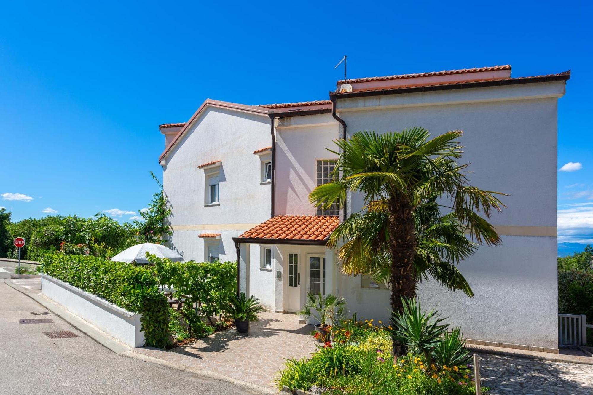 Apartments By The Sea Njivice, Krk - 5296 Extérieur photo